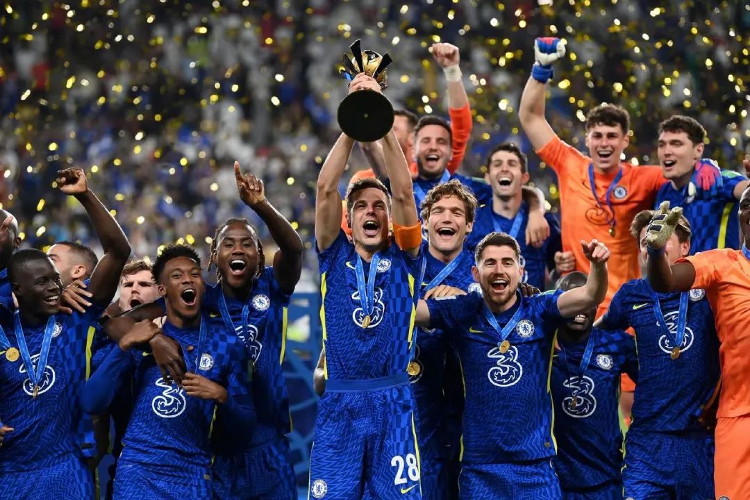 欧冠烽火淬蓝军，切尔西逆境铸传奇新章